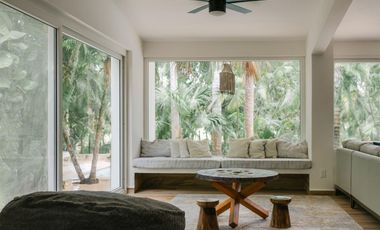EXCLUSIVA CASA DENTRO DE PUERTO AVENTURAS, CON ACCESO DIRECTO AL CAMPO DE GOLF Y ALBERCA DE 15M