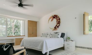EXCLUSIVA CASA DENTRO DE PUERTO AVENTURAS, CON ACCESO DIRECTO AL CAMPO DE GOLF Y ALBERCA DE 15M
