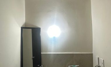 VENDO CASA EN CLÚSTER CON ALBERCA, CASETA DE VIGILANCIA, CANCHA DE FUTBOL Y JUEGOS INFANTILES.