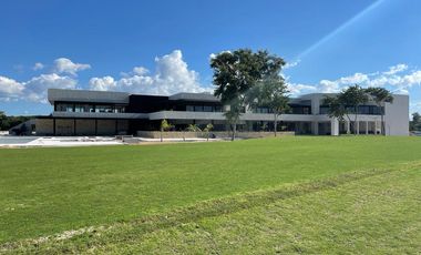 Venta de Lote Residencial en Campo de Golf Privado - Inversión Exclusiva y Rentable