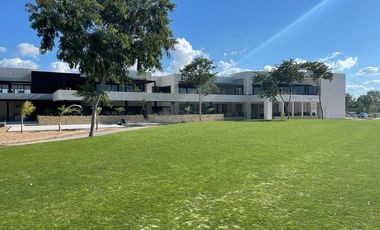 Venta de Lote Residencial en Campo de Golf Privado - Inversión Exclusiva y Rentable