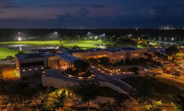 Venta de Lote Residencial en Campo de Golf Privado - Inversión Exclusiva y Rentable