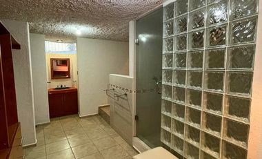 Casa en Venta a Cuadras del Edificio Torres Corzo, El Dorado y Tequis.