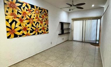 Casa en Venta a Cuadras del Edificio Torres Corzo, El Dorado y Tequis.