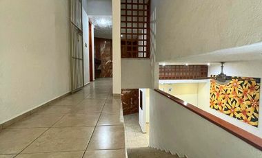 Casa en Venta a Cuadras del Edificio Torres Corzo, El Dorado y Tequis.