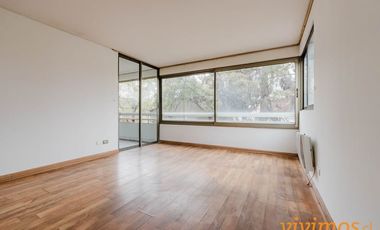 Encantador departamento de 3 dormitorios y 2 baños ubicado en un barrio familiar, cercano a Colegio San Ignacio .