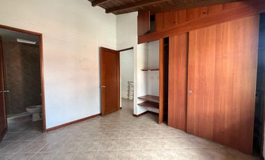 Casa en arriendo en Las Antillas, Envigado