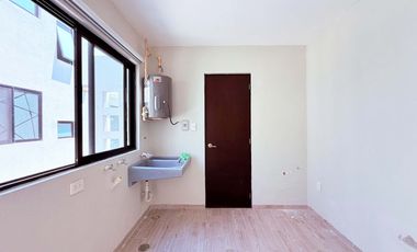 ¡Atención inversionista! VENDO CASA ANTES DEL PUENTE, PERO CERCA DEL DORADO