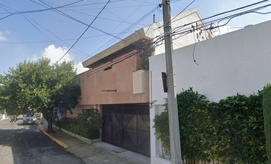 VENTA DE GRANDE CASA EN COL. CAMPESTRE CHURUBUSCO, COYOACÁN, CDMX