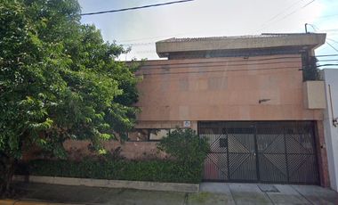 VENTA DE GRANDE CASA EN COL. CAMPESTRE CHURUBUSCO, COYOACÁN, CDMX