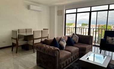 Moderno departamento amoblado en Manta – 3 dormitorios, vista al mar, piscina, parqueadero, pet friendly – Edificio KATAMAR
