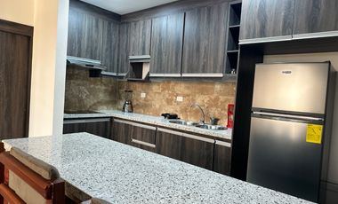 Moderno departamento amoblado en Manta – 3 dormitorios, vista al mar, piscina, parqueadero, pet friendly – Edificio KATAMAR