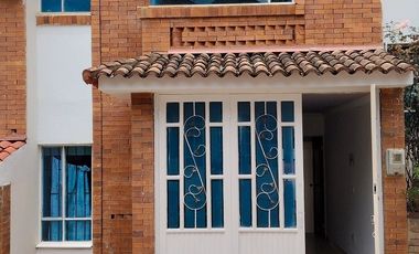 VENDO CASA URBANIZACION MIRADOR DE TUNJA