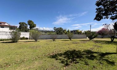 Propiedad en venta de oportunidad con casa de una planta a una cuadra de avenida ilalo valle de los chillos