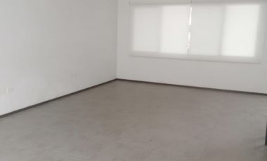 Excelente casa en RENTA en Clúster Puebla Blanca, Lomas II