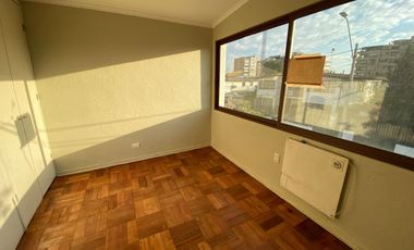 CARLOS ALVARADO / VICTOR RAE/ AV. MANQUEHUE