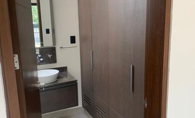 CASA NUEVA EN VENTA O RENTA EN CANCUN EN AVENIDA COLEGIOS