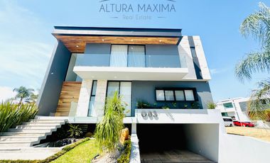 Lujosa Casa en Renta Villa Verona Zona Andares Zapopan