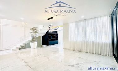 Lujosa Casa en Renta Villa Verona Zona Andares Zapopan