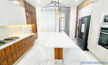 Lujosa Casa en Renta Villa Verona Zona Andares Zapopan