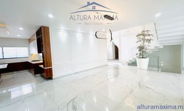 Lujosa Casa en Renta Villa Verona Zona Andares Zapopan