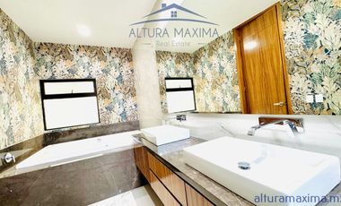 Lujosa Casa en Renta Villa Verona Zona Andares Zapopan