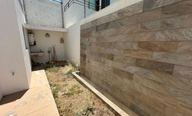 LOS ALMENDROS ZAPOPAN CASA EN VENTA EN COTO PRIVADO CON EXCELENTES ESPACIOS