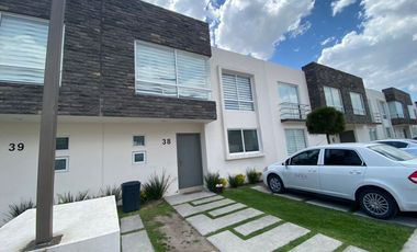 BONITA CASA EN RENTA CON SALIDA RÁPIDA A CDMX