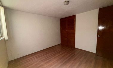 Renta de Casa Duplex en PB, Col. Tlacopa, Toluca