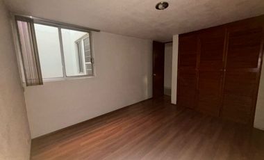 Renta de Casa Duplex en PB, Col. Tlacopa, Toluca
