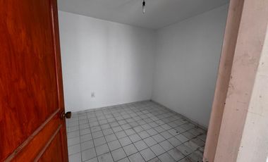 RENTA CASA EN LEON GTO COL ARBIDE SUPER BIEN UBICADA IDEAL PARA OFICINAS O CORPORATIVOS O BIEN CASA HABITACION