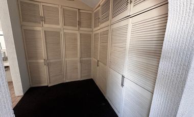 RENTA CASA EN LEON GTO COL ARBIDE SUPER BIEN UBICADA IDEAL PARA OFICINAS O CORPORATIVOS O BIEN CASA HABITACION