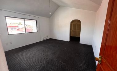 RENTA CASA EN LEON GTO COL ARBIDE SUPER BIEN UBICADA IDEAL PARA OFICINAS O CORPORATIVOS O BIEN CASA HABITACION