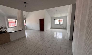 RENTA CASA EN LEON GTO COL ARBIDE SUPER BIEN UBICADA IDEAL PARA OFICINAS O CORPORATIVOS O BIEN CASA HABITACION