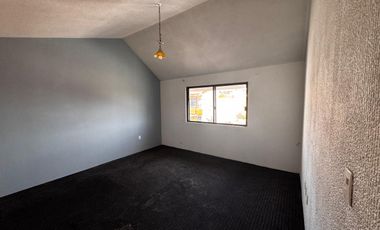 RENTA CASA EN LEON GTO COL ARBIDE SUPER BIEN UBICADA IDEAL PARA OFICINAS O CORPORATIVOS O BIEN CASA HABITACION