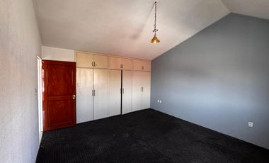 RENTA CASA EN LEON GTO COL ARBIDE SUPER BIEN UBICADA IDEAL PARA OFICINAS O CORPORATIVOS O BIEN CASA HABITACION