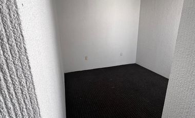 RENTA CASA EN LEON GTO COL ARBIDE SUPER BIEN UBICADA IDEAL PARA OFICINAS O CORPORATIVOS O BIEN CASA HABITACION