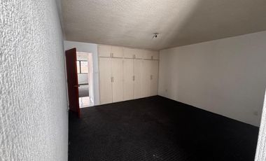 RENTA CASA EN LEON GTO COL ARBIDE SUPER BIEN UBICADA IDEAL PARA OFICINAS O CORPORATIVOS O BIEN CASA HABITACION