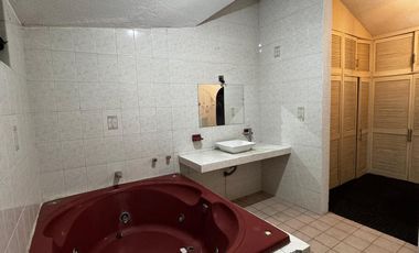 RENTA CASA EN LEON GTO COL ARBIDE SUPER BIEN UBICADA IDEAL PARA OFICINAS O CORPORATIVOS O BIEN CASA HABITACION