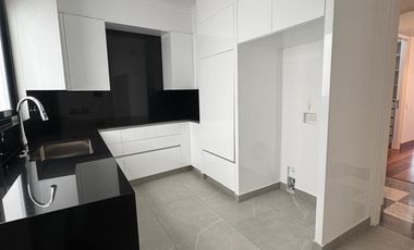 LINDO DEPARTAMENTO DE ESTRENO PRIMER PISO SAN ISIDRO
