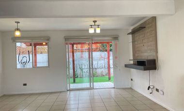 Casa En Condominio Jardines De Las Vizcachas, Con Piscina !!!