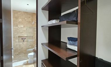 RESIDENCIA AMUEBLADA CON PANELES EN LA PRIVADA OASIS, YCC