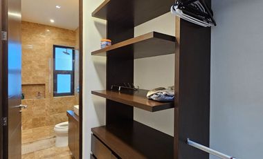 RESIDENCIA AMUEBLADA CON PANELES EN LA PRIVADA OASIS, YCC