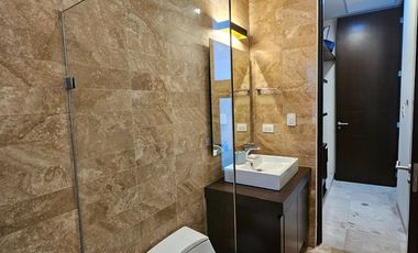 RESIDENCIA AMUEBLADA CON PANELES EN LA PRIVADA OASIS, YCC