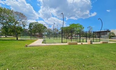 RESIDENCIA AMUEBLADA CON PANELES EN LA PRIVADA OASIS, YCC