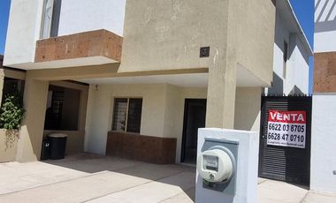 VENTA  RESIDENCIA  EN EXCELENTE ESTADO  Y  MUY BUENA UBICACION