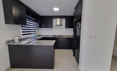 VENTA  RESIDENCIA  EN EXCELENTE ESTADO  Y  MUY BUENA UBICACION
