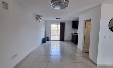 VENTA  RESIDENCIA  EN EXCELENTE ESTADO  Y  MUY BUENA UBICACION