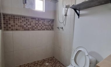VENTA  RESIDENCIA  EN EXCELENTE ESTADO  Y  MUY BUENA UBICACION