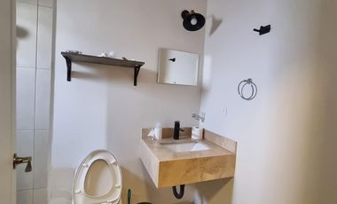VENTA  RESIDENCIA  EN EXCELENTE ESTADO  Y  MUY BUENA UBICACION